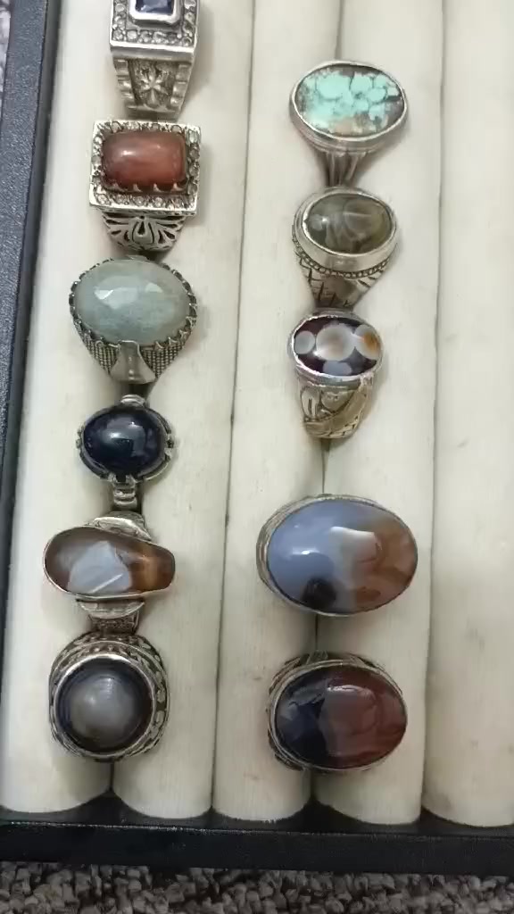 اخوان 11خاتم فضه ثقيله صياغات مرتبه ابيع شلعه سعر القطعه 40 قفل ***********
بغداد الزعفرانيه
