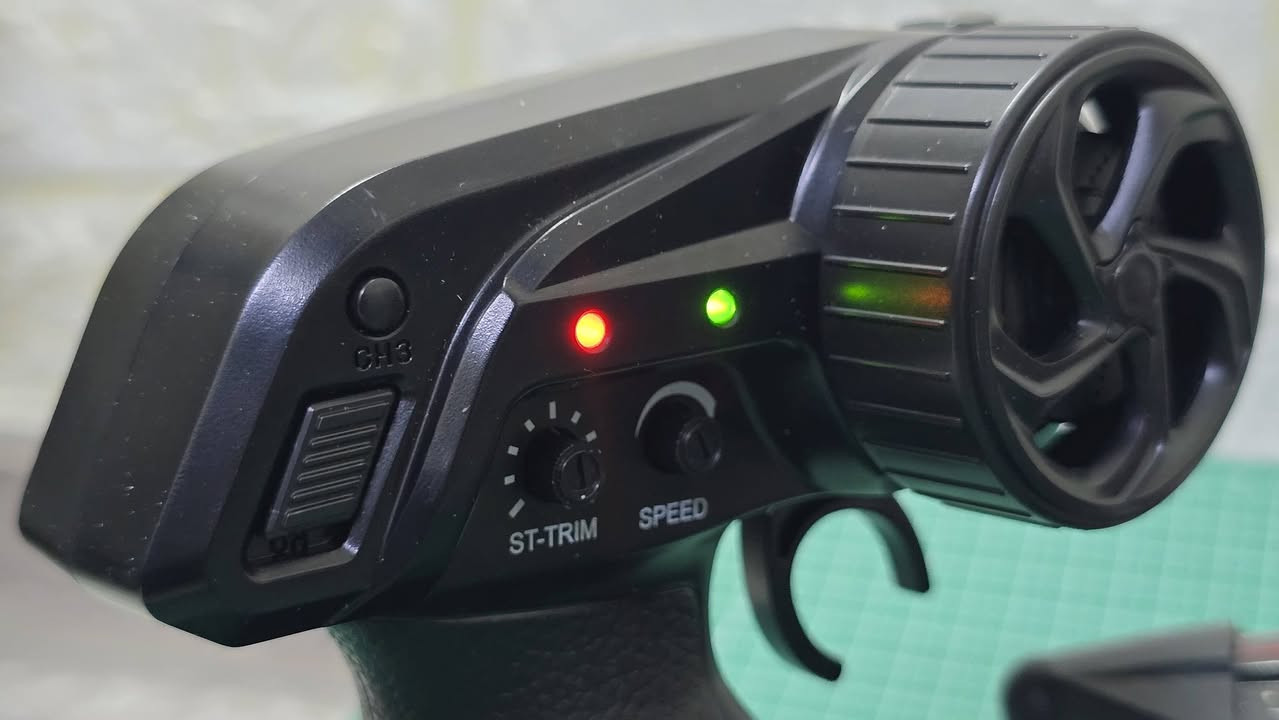 بسم الله، زورق احترافي (نقص كيبل الشحن) جديده باللوك وشرط الفحص⚡
بيه تبريد مائي للمحرك❄
وياه بطاريتين بلاديه 7.4v 1,100mah🔋🔋
جوستك احترافي تحكم بالاناره✨
و توازن الستيرن🔄
وتحكم بالسرعه🏎
مروحه اضافيه بلاديه🌀
جديده بالكارتون مالته وياه قواعد للعرض والريموت كامله
ملاحضه(نقص كيبل الشحن)
الي مهتم يراسلني وتدللون💛


**إذا كنت صاحب هذا الإعلان وتريد حذفه لأي سبب، رجاءا أرسل رسالة إلى الدعم الفني**