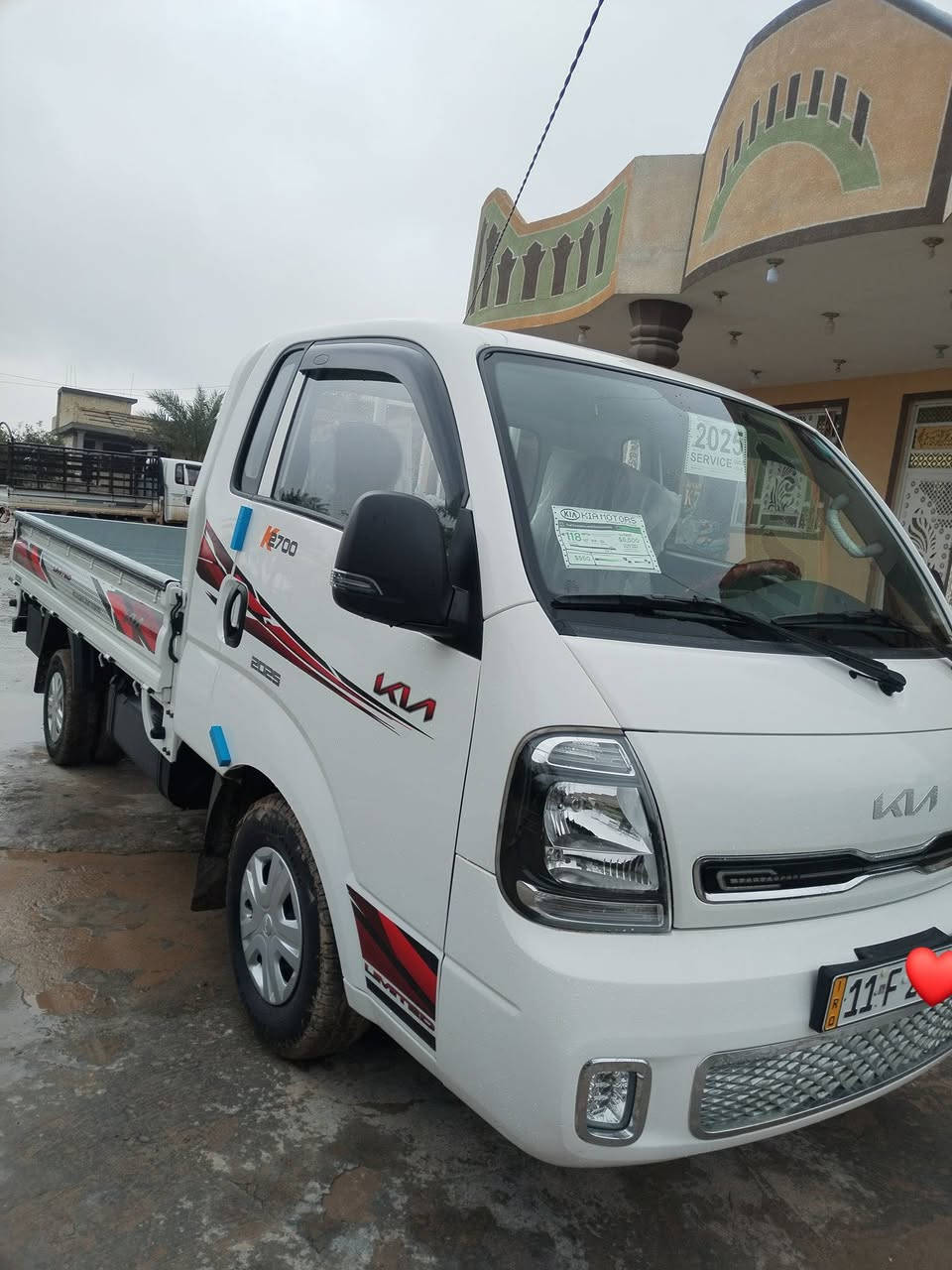 السلام وعليكم كيه البيع موديل 2025 رقم بغداد مكفوله كفاله عامه تحويل مباشر سياره جديد بعده على وضع الشركه ماشيه 17 الف حقيقي نضافه فول الرقم ***********
