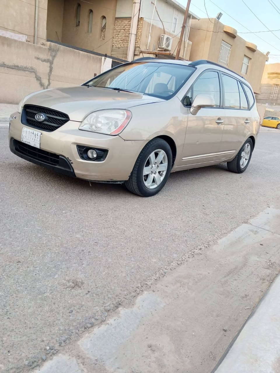 السلام عليكم سياره للبيع فقط راندو موديل 2008 موارد امريكي حادثها جملغ وبنيد بدون دواخل وبيها قطعتين صبغ بدون ضربه كير ومكينه كفاله حجم المكينه 2400 قطعتين تبريد ثلج سياره جاهزه تخم تاير حداديه تبريد بسمي تحويل مباشر سنويه اله 28 السعر 75 بيها مجال مكاني كربلاء رقم//*********** الهاتف
