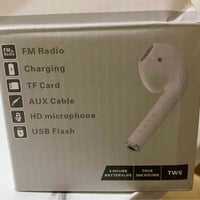 جهاز بلوتوث متعدد ٦ في ١ عبارة عن راديو fm وسماعات بلوتوث وقارئ رام وف...