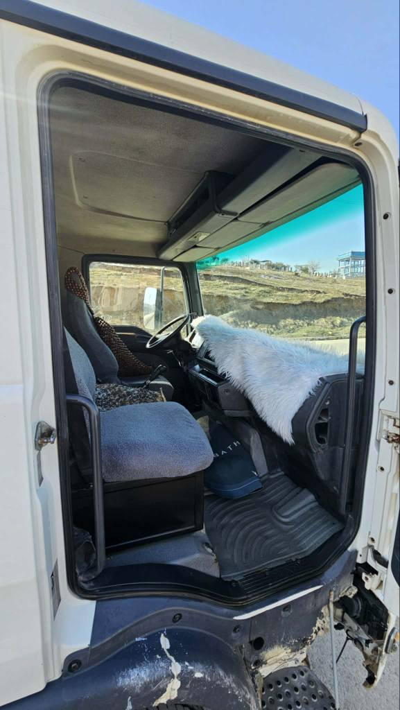 مان 2008
گیرو مەکینە و ئەکسل بەشەرت
تایەی تازەیە
باتری تازەیە
*********** السليمانية, العراق
