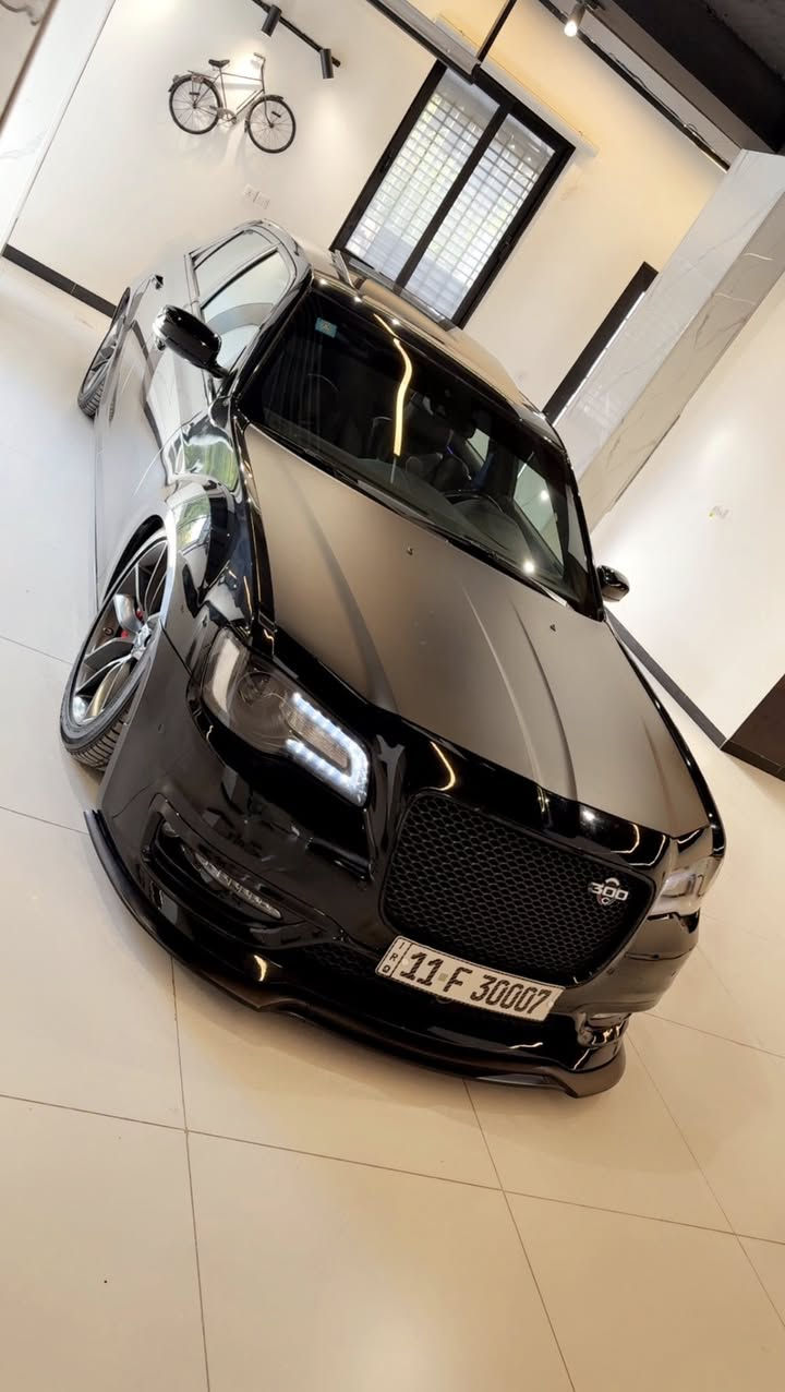 اوباما لاست كول 2023
السلام عليكم 
للبيع فقط 
اوباما لاست كول srt 6400 🚀 
موديل 2023 الاصدار الاخير 
ماشيه ١٢ 
اعلى مواصفات فول للاخير ✅
رقم بغداد مميز باسمي تحويل ثاني يوم  رقم وهزه وسنويه كله جديد 
السياره جديده بمعنى الكلمة حتى كتلوكات الشركة وماطور الهوا البلادي موجود بيها والسياره بلاديه للاخير حتى الحجرات موجوده بيها والكزوز بلادي ماملعوب بي 
 حادث بسيط جداً صبغ بنيد وجاملغ الصدر مبدل اصلي 
السياره مصروف عليها كلش هواي 
الاضافات 
 جكات Air Lift اصلي مال امريكا  والدبلات البلاديه   موجوده وياها 
شوته Afe power مغلقه 
دركة Rpm اوباما اصليه 
راديتر اللمنيوم ٤ سراوات mmx 
مراوح برشلز 
ولف مشموتو 
لدات داخل متغير اصلي من امريكا 
ضوئيات ابواب لاست كول اصليه 
لايت مزروع عدسات اصليه 
لدات البجم متغير ومتحرك اصلي 
احزمة امان 
والرقم بغداد مميز 
السعر ٣٨٥ وماكو هيج سعر لاست كول بهيج نظافه وهيج غراض اذا تنشال غراضها  والرقم تطلع السياره بفلس ونص واهل المصلحه يعرفون 
مكانها بغداد حي القادسيه 
***********
