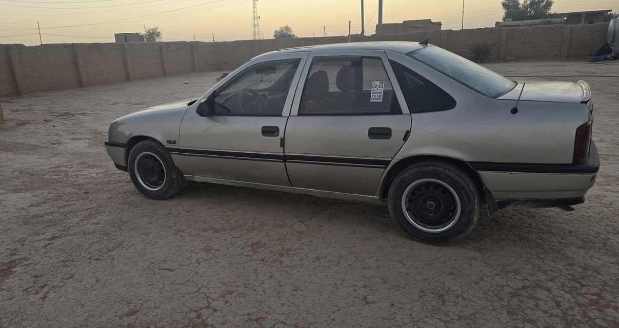 فكتره حجم 16 هزه جديه رقم جديد مسطره بسمي رقم نينوى السعر 42وبيها مجال
***********
