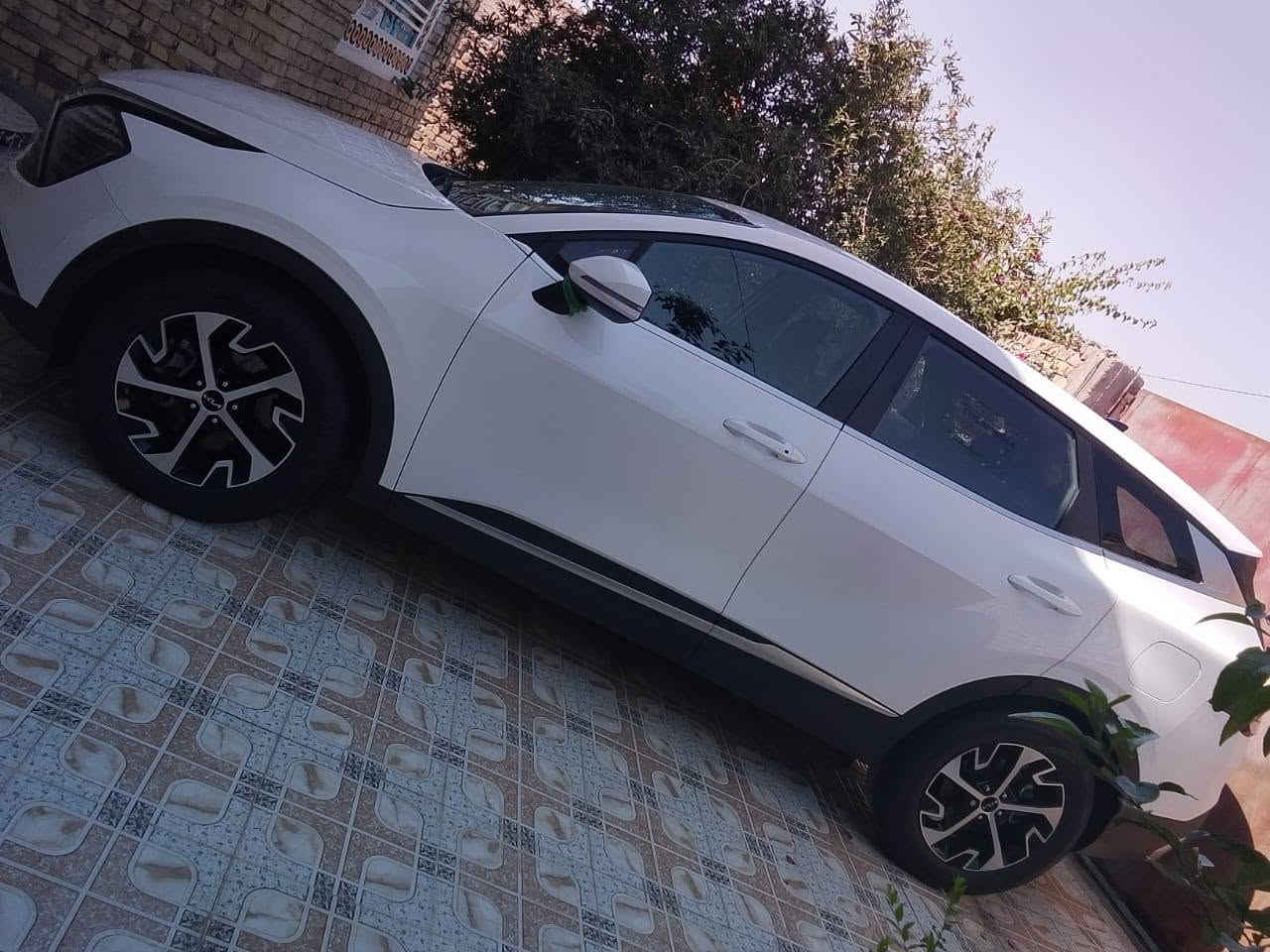 للبيع سبورتج 2024 فول عدة فتحة وارد مريكي   ماشيه 25 الف  رقم قادسية  مشروع وطني      طابه بكتاب شهداء بسمي   اسنه ينفك الحجز السعر 190. سيارة مكفولئ من حادث وضربة سيارة كلين بدون ي حادث *********** بي واتساب وكلشي كو بسوك.
