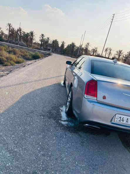 اوباما C فول مواصفات ماعده الرادار للبيع مديل2017 اصل  داخله كفاله السياره وارد كندي بس هنا بيهه طخه بالجاملق الايسر الامامي وطابگ على البنيد ومتعور البنيد البوز مالته ومعدلات ثنينهن ومصبوغ شبر الخشم مال الجاملغ والبنيد مصبوغ لحد الزراك والقماره منكده ومسوايه والباقي كفاله لافتح ولا تبديل والعلم السياره بدون ايرباك السعر 220 والشراي يتصل *********** ابو الخصيب
