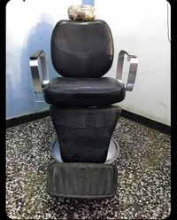 كرسي حلاقة للبيع السعر 100 مكاني الخطيب 07753649637 07889678405