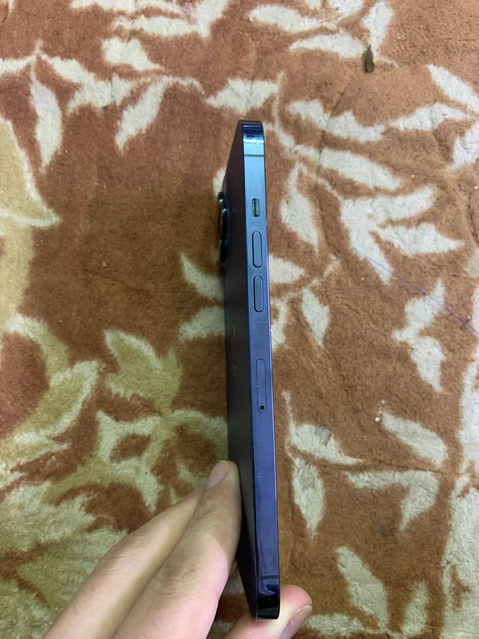 ايفون 12 بروماكس نسخه الشرق الاوسط نظيف جداً مساحه 256 بطارية 93٪ السعر 550 وقابل للتفاوض 
الرقم ***********
