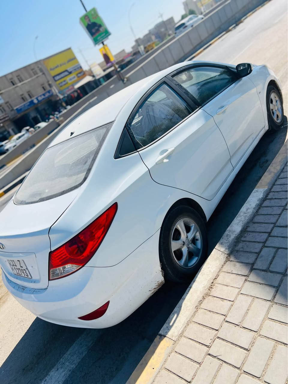 اكسنت 2013 
وارد خليجي 
محرك 1600 قطرتين 
ماشيه اصل 84 
خمسه ويل كب 
شاشه اصليه بورقتين 
كامرا هلفيه 
تحكم ستيرن 
تخم تاير 
السعر 100 
مكاني حله 
*********** حلة, بابل
