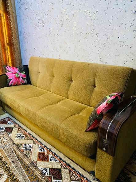 السلام عليكم تخم 10مقاعد  ينقلب يصير سرير جدا جدا نضيف واستعمال قليل اي ضرر مابي 
الهاتف/0773 371 8029
السعر/300وبي مجال
مكاني/ واسط مزرعه الصويره
