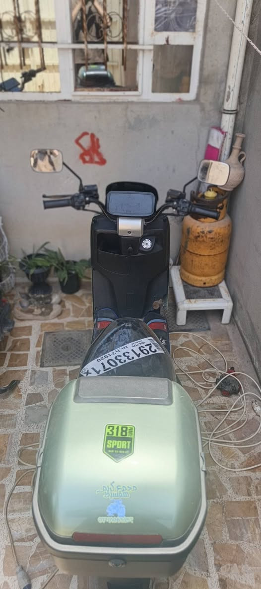 للبيع 318 فول مواصفات وبطاريات شرط الفحص والمطور بي 4 سرع ويمشيك 50/60 كيلو متر وبي 6 بطاريات وسعر 600 وبي مجال وتواصل على هاذه الرقم *********** عنواني موصل حي السماح

