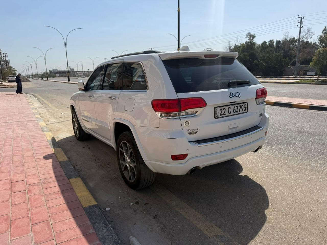 سلام عليكم جيب وارد خليجي كفاله عامه او سعرهة مناسب متوازي ع بيعتهة راعيهة اني مكلف بنشر السياره فول مواصفات داخل عسلي السياره بلص يعني فول رقم اربيل الحاب تفاصيل اكثر خل يتصل ع راعيهة ***********
