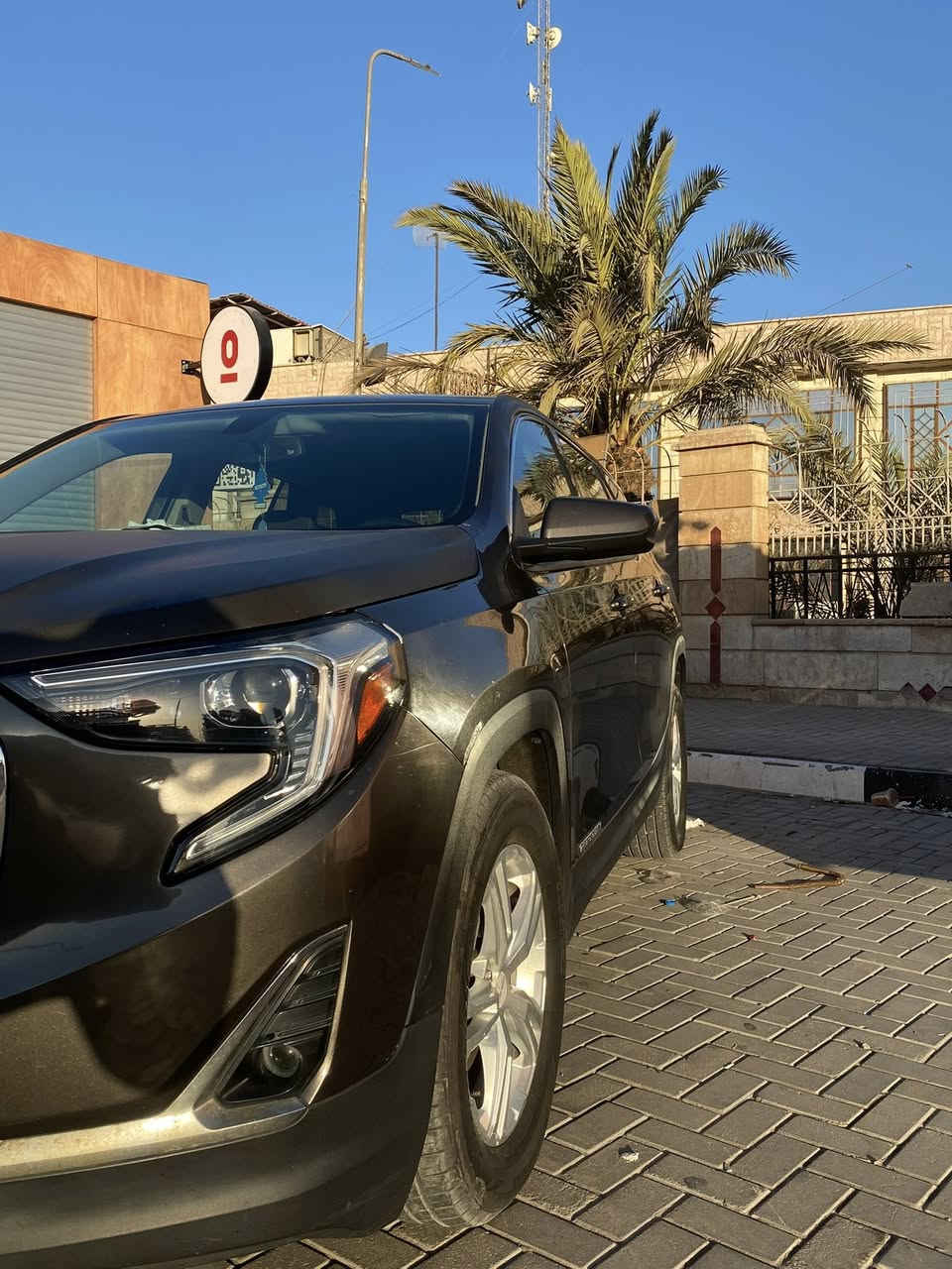 سياره جي ام سي تيران 2019
مثل ما موضح بل صور الحادث
مالتها
كلش بسيط
مكينتها 1500 تيربو
الرقم بصره التحويل ثاني يوم

مواصفات عاديه
صورة الحادث بل منشور تبديل
بنيد فقط
السياره بصمه
طخه بسيطه بل صندوق
والبنيد جارد
وشوي من التكمه الي يم السايق
جارده

السياره يحتاجلها بوليش وترتيبات
بسيطه
السعر 140 ورقه وبيها مجال
العنوان البصره حي الخضراء قرب
مستشفى النفط
الرقم ***********
