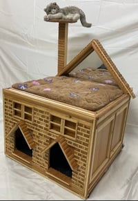 بيوت قطط • للبيع