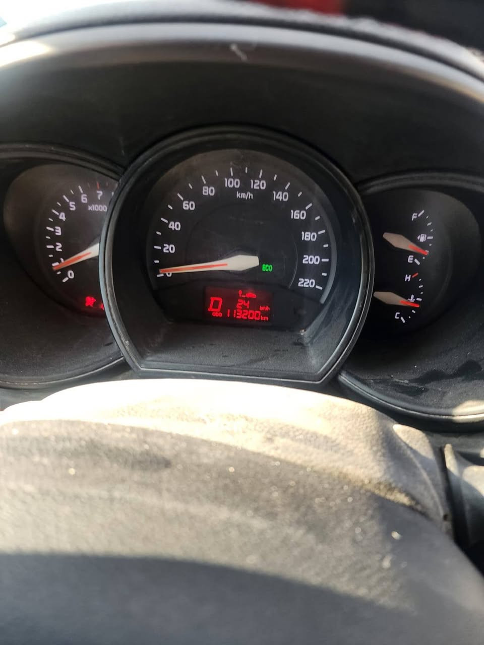 كيا ريو ٢٠١٤ خليجي بيها حادث بسيط صبغ قطعه فقط جاملغ أيسر فول مواصفات عدا البصمه تخم تاير جديد باتري جديد تحويل ثاني يوم السعر للجادين الاتصال على *********** و *********** مكان السياره سامراء
