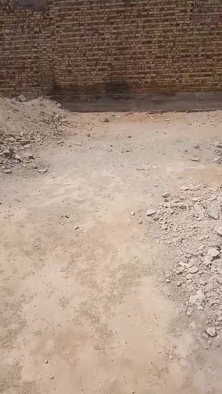 اخوان السلام عليكم قطعه ٢٠٠متر مربعه بشارع الاكاديميه طريق ياحسين عمود ١٣٠ على طريق الزوار ترهم بيت وحسينيه قفلها ٩ملايين هذا رقمي ***********
