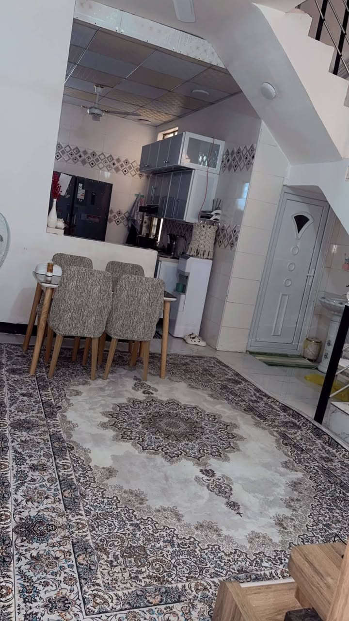 #بيت_للبيع في حي ميسان و سعره 44 و بي مجال 🏠السلام عليكم.. بيت (زراعي) للبيع بموقع مميز ومواصفات ممتازة:
📍 الموقع: حي ميسان - سكلة الكرعاوي - شارع الزوار (قريب جداً من أسواق الميالي).
📐 المساحة: 100 متر مربع.
🧱 نوع البناء: طابوق جمهوري، صب كونكريت مسلح (بناء قوي ونظيف).
📋 التفاصيل والتقطيع:
غرفة نوم.
صالة.
استقبال.
مطبخ.
صحيات (داخلية وخارجية).
للاستفسار عن السعر: في الخاص
#بيت_للبيع #حي_ميسان #بيت_زراعي #زراعي #الجميع


**إذا كنت صاحب هذا الإعلان وتريد حذفه لأي سبب، رجاءا أرسل رسالة إلى الدعم الفني**