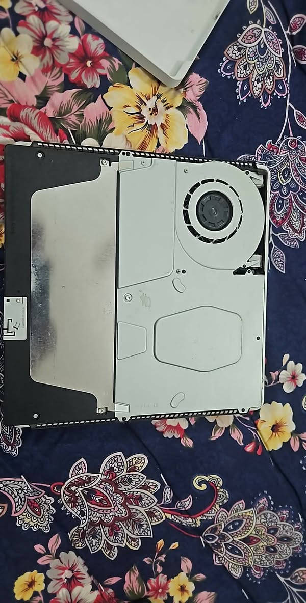 السلام عليكم بلي 4 اسلم نظام 9  الهارد اثنين تيرا بي اقوه الألعاب الجهاز لوك ومكفول من كلشي السعر 310 قفل


**إذا كنت صاحب هذا الإعلان وتريد حذفه لأي سبب، رجاءا أرسل رسالة إلى الدعم الفني**