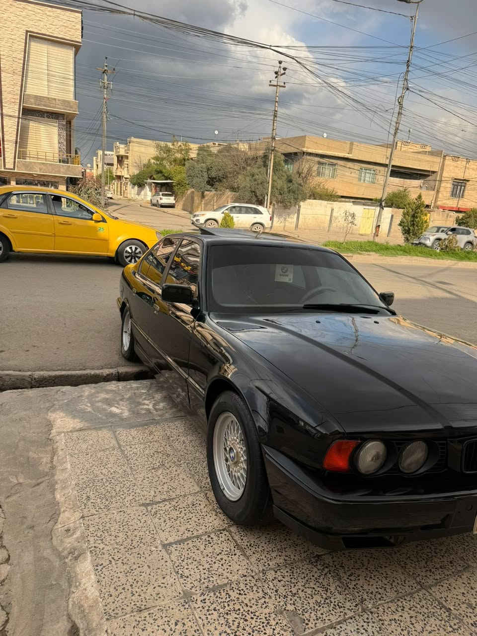 موديل. 91/.           525i
رقم نينوى 

صبغ عام ضرر جاملغ خلفي 

بجم عريض دخاني

تبريد تدفئه

طخم امامي جديد

خلفي جديد نقص لوي فقط

مكينه خير من الله 

كير بي طبه صغيره من ثاني لثالث فقط

اربع جامات كهرب 

قفل مركزي 

باتري جديد

تايرات جدد 

غرفتها جديده 

ربل بواب جديد

ترايها يخبل 

السياره مكانها موصل حي صديق او ملايين ثانيه 

الاستفسار *********** وتساب فيس متواجد 

ماعجبك المنشور لاتعلق وسعر خاص وتدلل لاتكتبلي بل تعليق السعر والسعر
