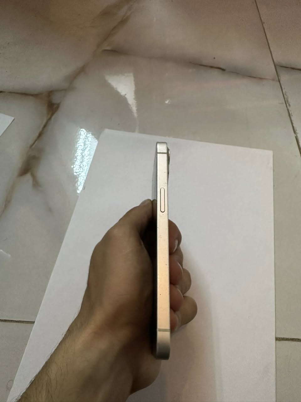 ايفون 13 كامرتين بطارية 71
ذاكر 128
السعر ٣٥٠
بي خلل بسماعة الاتصال 
مكاني بصرة

تواصل ***********
