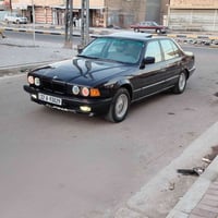 للبيع بيم ٧٣٠ اصل مكينه V8 كير مكينه مكفولات تخم تاير ويل جديد صدر خلف...