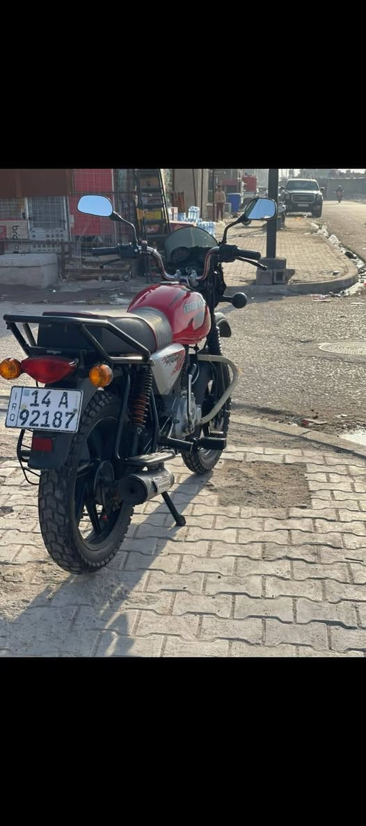 السلام عليكم دراجة بوكسر فحل مديل 23رقم و سنوية دراجة مكفولة من كلشي سعر 2700 و بيهه مجال مكان بصرة امن الداخلي ***********
