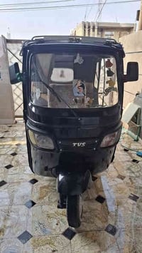 اسلام عليكم تك تك ١٨ اوراق كاملة اي نقص مابيهة ٤ملاين وبيهة مجال بصيط ...