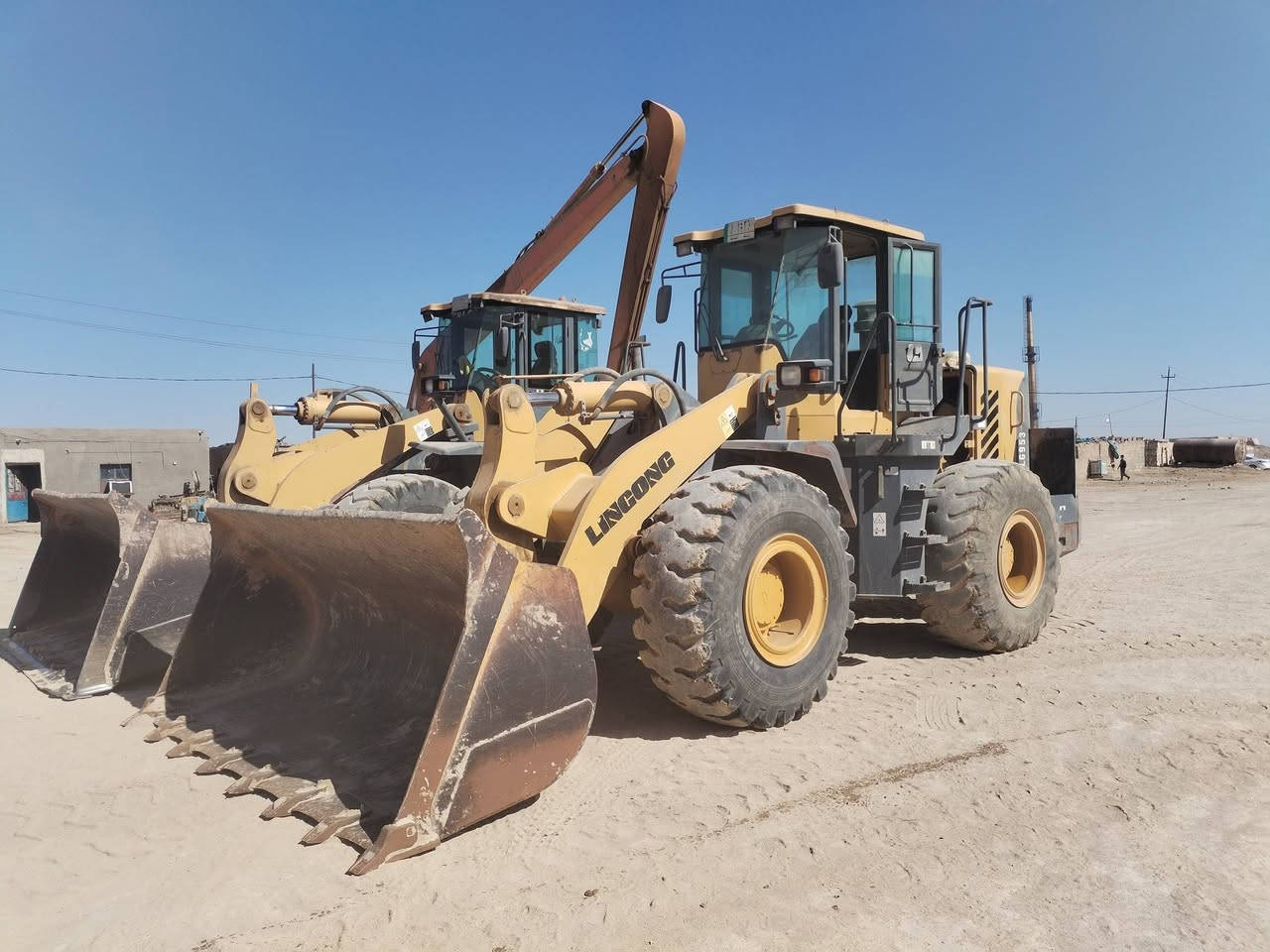 البيع 53 موديل 9 مكفوله كفاله عامه  كير مكينه خير من الله كبل الشغل  تخم   تاير  لا خياس ولا صبغ رقم واسط بسمي ***********  واسط العزيزيه
