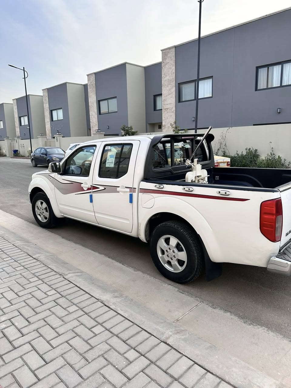 سيارة مال بيت ماشية ١٢٧ الف موديل ٢٠١٤ بيها قطعتين بارد فقط . السيارة جديدة رقمها اربيل انجليزي ومن ابيع ما ابيع البياع شراي اريد تحويل ثاني يوم وكالة ما اسوي ومكاني بغداد 

السعر ١٣٥
***********
