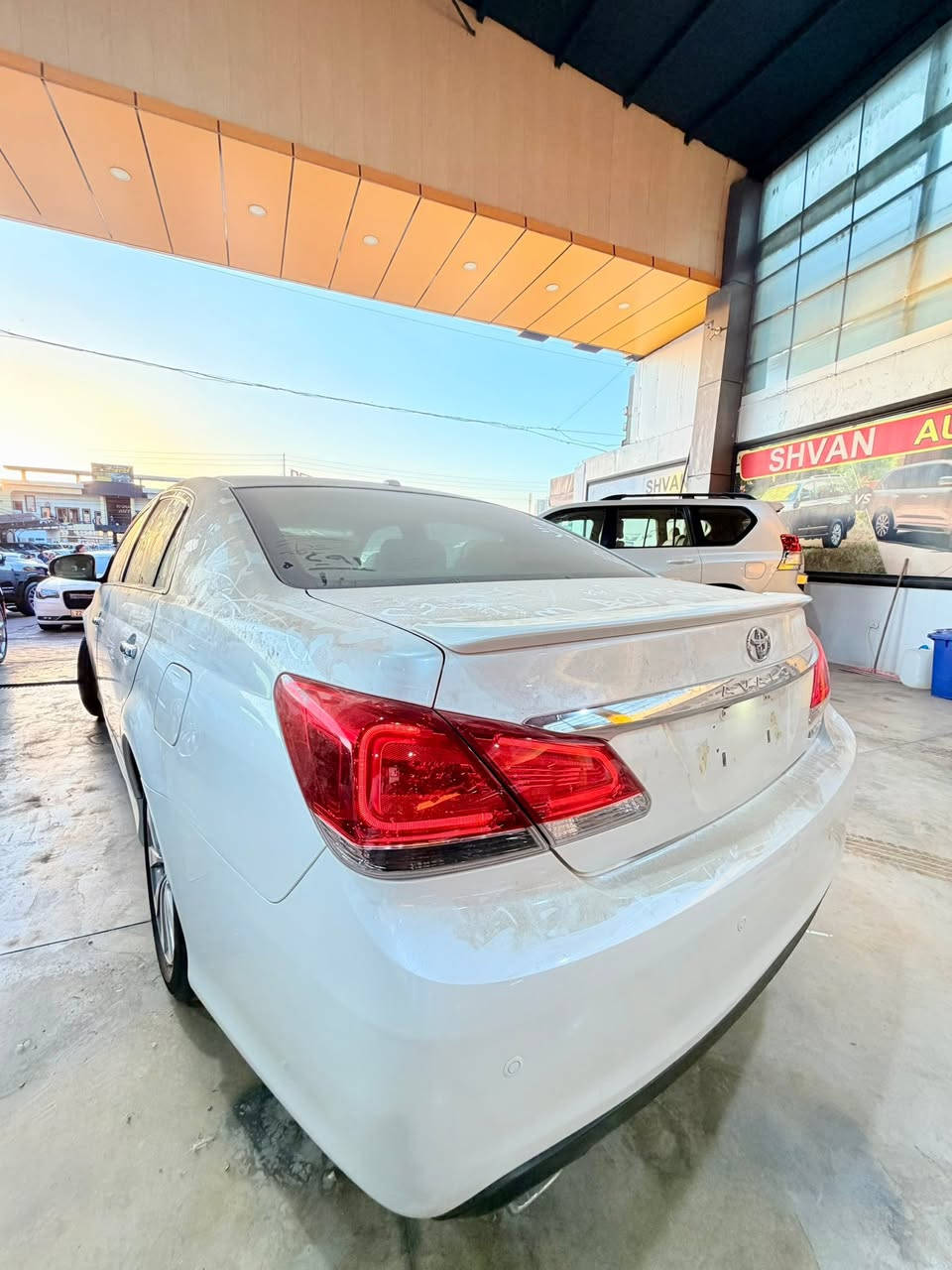 toyota Avalon _2012 _ limeted _خليجي
تويتا ئه ڤه لون موديل ٢٠١٢ مانگي ١٠خليجي لميتد 
سياره كه مواصفاتي خليجيه 
سياره كه بي بوياخ بئ سارده 
گيرو مه كينه ي به شه رت
٤ تايه و ويلي بيلادي له سه ره 
سه نه وي هه موو شتيكيي تازيه به شه رتي ته حويل و غرامه
سياره كه 58هه زار روشتوه 
شةوين /سليماني 
نرخ/٢٩٨$
رقم/***********
