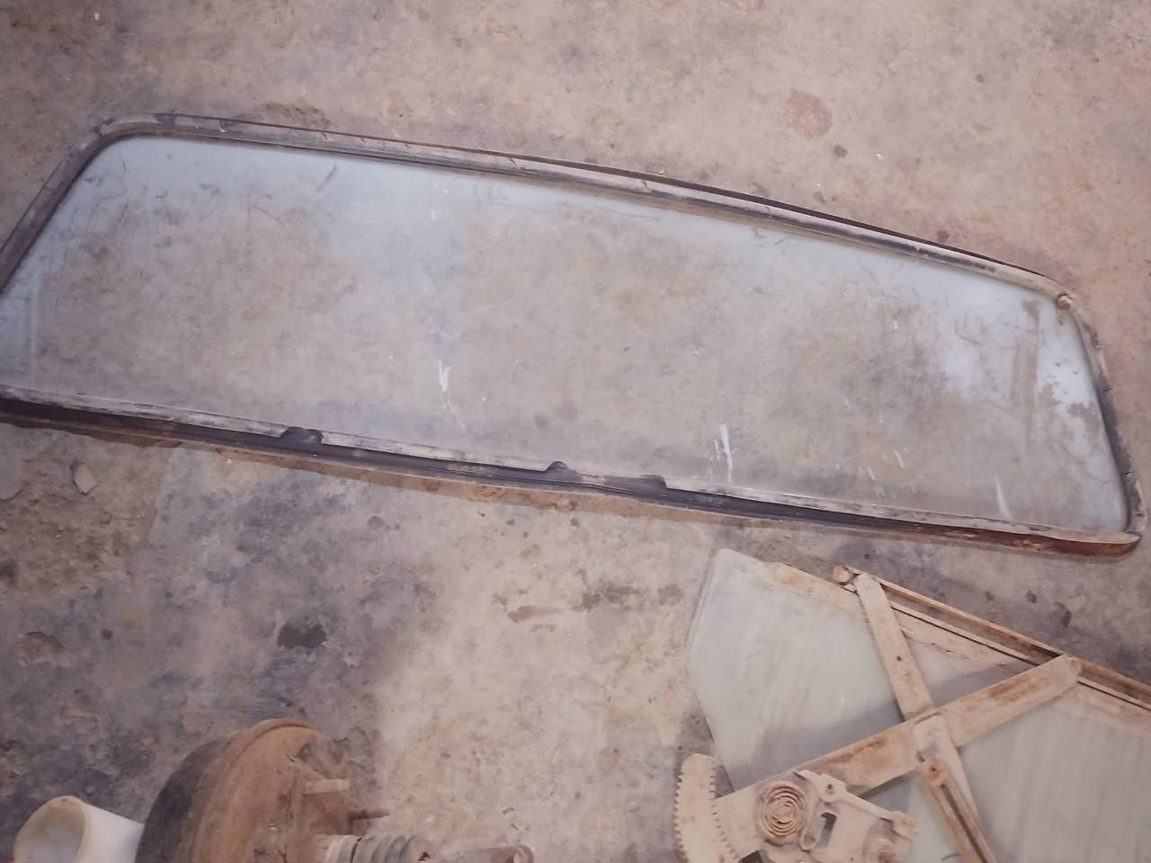 السلام عليكم عندي جاردن بيكم 82 عند بيجامات البوب جاما خلفيه بنزات بريك تانكو بنزين وياله واير اثنين باور انبار بريك العنوان المشاهده***********
