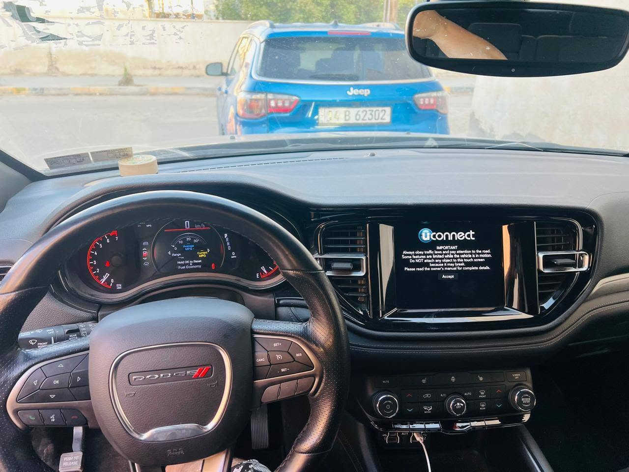 سياره دوج دورنكو موديل 2024
مواصفات:SXT سياره بدون ايرباك ماكو اي قطعه تبديل 
تحديدمسار
تشغيل عن بعد 
دخول ذكي 
تدفئه مقاعد وتبريد
محرك 3600
كشن كهربائي
وباقي المواصفات معروفه
سياره كتاب ذوي الشهداء مرقمه وكامله وكاله عامه
العنوان: البصره شط العرب 
السعر:275وبيها مجال
رقم الهاتف:*********** .وبي واتس
مكلف بالنشر
