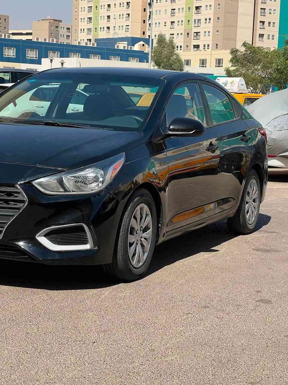 السلام عليكم
هونداي اكسنت موديل 2020
وارد امريكي مكينه(1600)
حلوه وجديده السياره 
تبريد شغال ثلج 
تخم تاير جديد 
صدر نضيف 
مكينه نضيفه 
كير خير من الله
ماشيه 90 
حادثه من امريكا فقط جاملغ امامي ايسر بدون دواخل بدون ايرباك 
وبيه بارد بالجاملغ الخلفي 
فقط 
معروضه ب112 وبيه مجال 
للاستفسار ***********
مكان السياره البياع 
راسلني ادزلك صور الحادث
