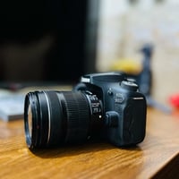 كاميرا كانون 90D نضافه 95‎%‎ للبيع سعرها مليون و 100 وبيها مجال  استخد...