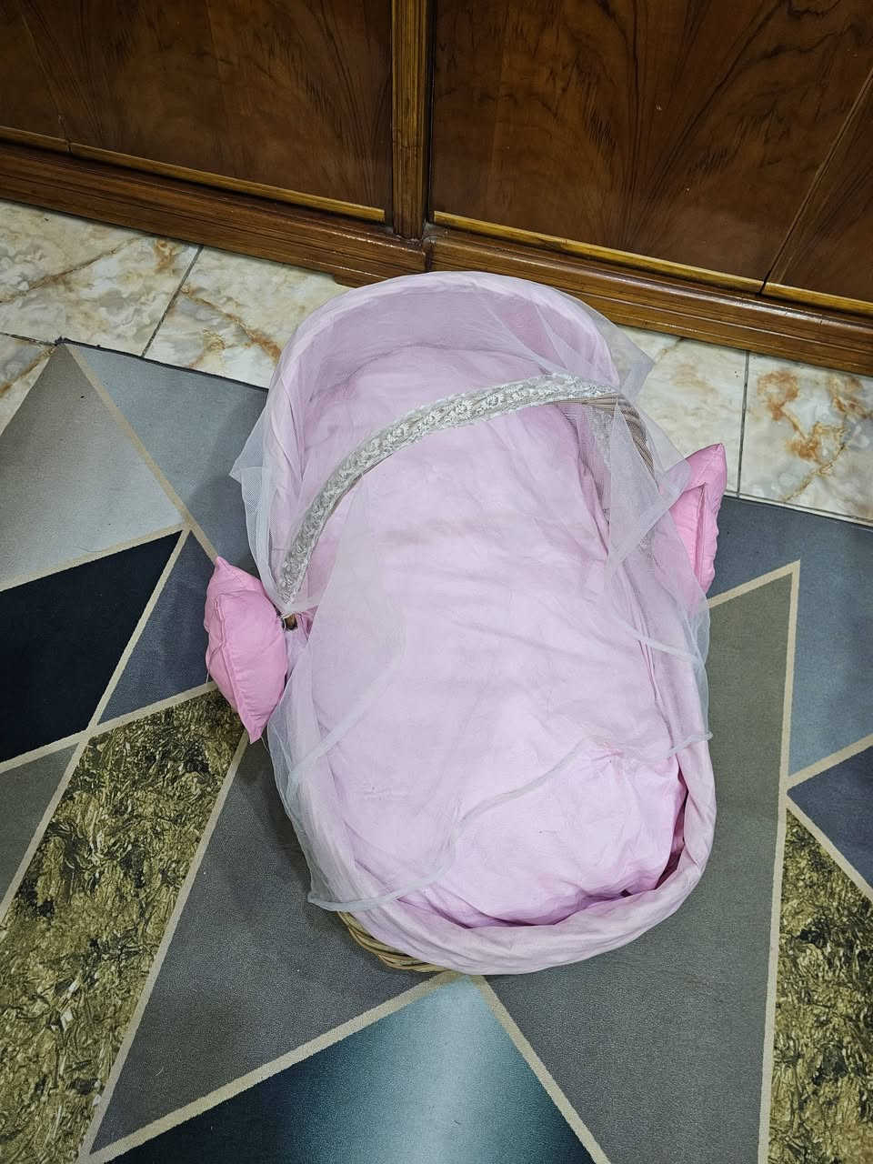 كريكوت هزاز ارضي مستخدم سعره ٢٥ الف
وكرسي مقعد نظيف جدا ٢٠ الف
العنوان بغداد الحبيبية ***********
