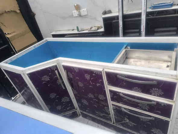 اغراض للبيع
كاونتر كامل عدد ٢  
مراوح عدد ٦ ما مستعملات ع ٢٠ قطعة
مكيف سباك ب١٧٥ نظيف فوول 
بايسكل هيرو ٧٥
مكاني بغداد حي القاهرة  
***********
