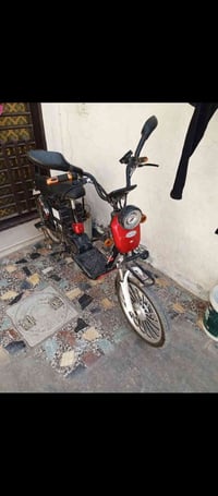 دراجه شحن للبيع السعر 275 بها مجال 07715047232