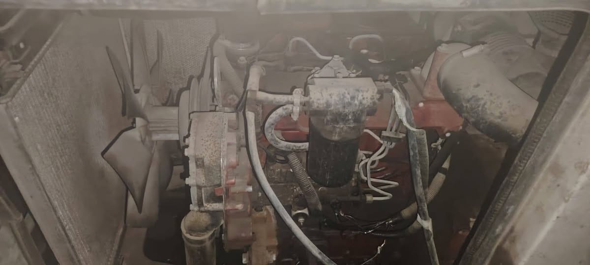 مولدة للبيع بيركنز ١٥٠ أمبير بس طاحونة يحتاج تعمير فقط محرك وتوليد مابيه شي
***********
