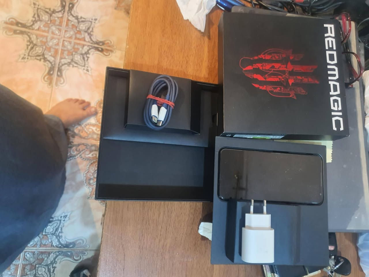 جهاز ريد ماجيك ٦ برو غني عن التعريف ذاكرة ٢٥٦ عشوائية ١٦ ازرار العاب لمس شاشة ١٦٥ هرتز نظافة ٩٩% السعر ٣٠٠ الف وبي مجال


**إذا كنت صاحب هذا الإعلان وتريد حذفه لأي سبب، رجاءا أرسل رسالة إلى الدعم الفني**
