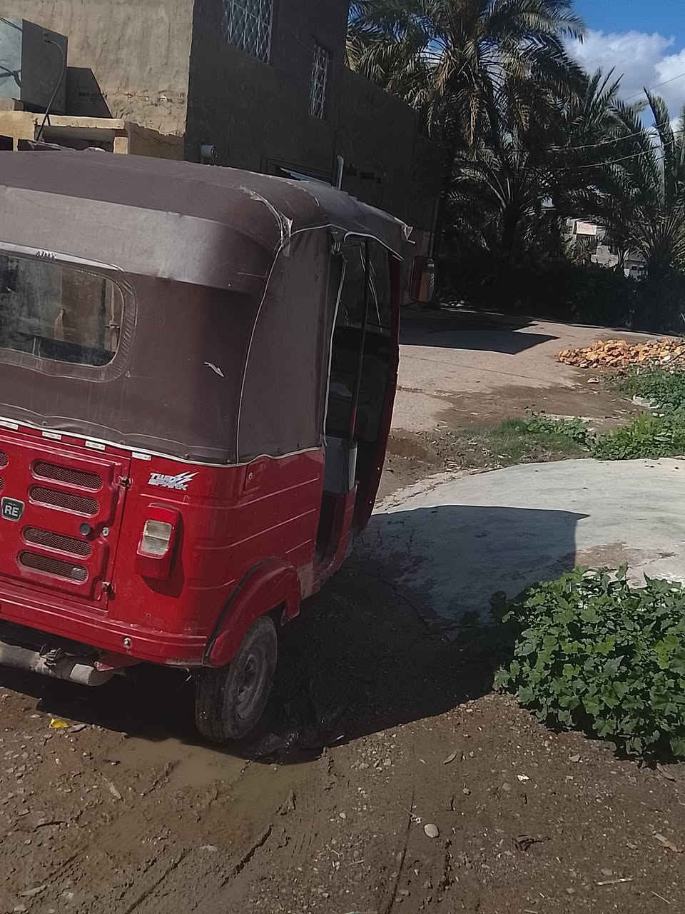 ياالله السلام عليكم تكتك باجاج موديل 18 داخلة ب 19 اوراق المصطفى كاملات تكتك مكينة لا تنقيص لا تبخير تكتك   خير من الله السعر ٣٦٥٠ وبيهة مجال بسيط مكاني ورة بوابة الحسينية مال راشدية الحويش قرب مطعم سامان السياحي للاستفسار الاتصال ***********
