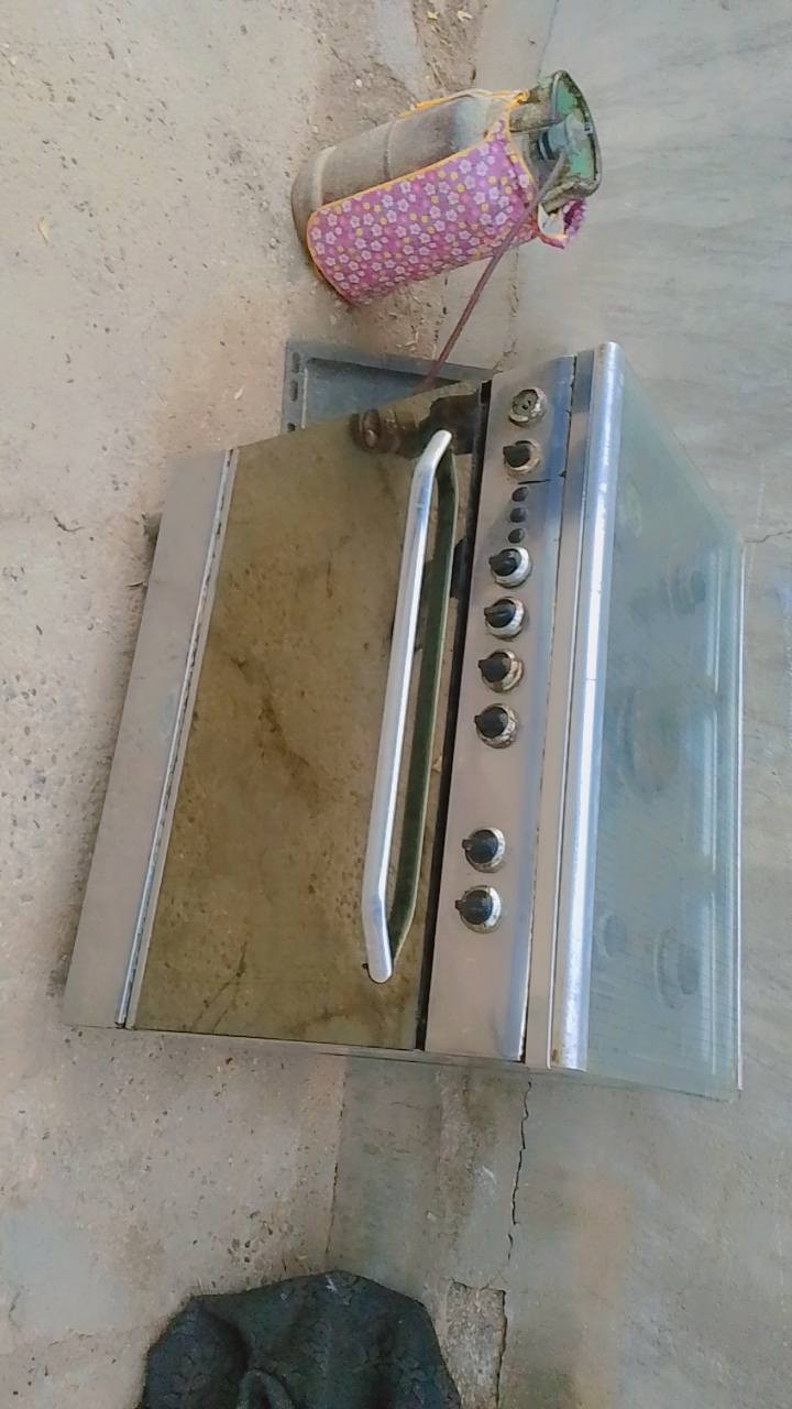 طباخ نضيف شغال كله سعر ،150 شراي خاص


**إذا كنت صاحب هذا الإعلان وتريد حذفه لأي سبب، رجاءا أرسل رسالة إلى الدعم الفني**