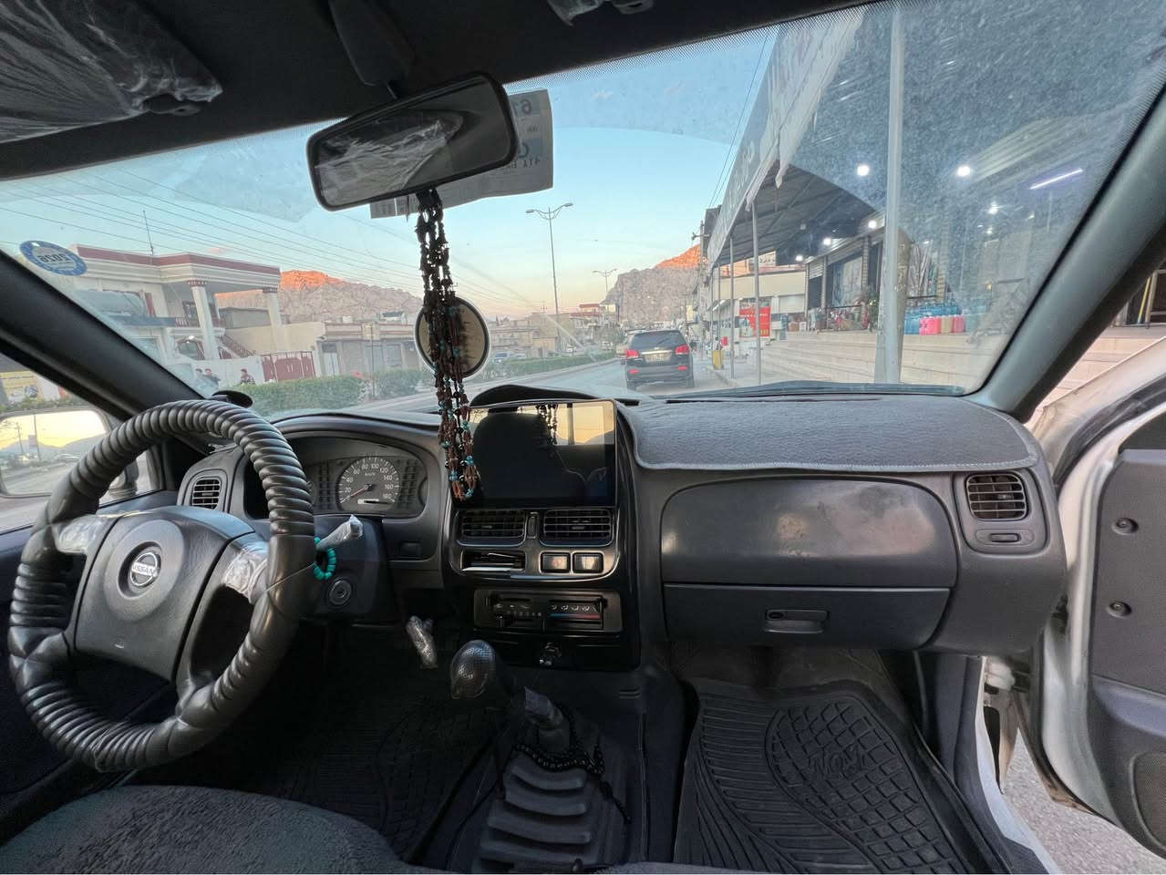 نیسان ٢٠٠٢ ڕەقەم سەنەوی نوێ بێ بۆیاخ تەنها قرچێکی بچوکی هەیە بێ بەدەن تەبرید ساردو گەرم مەکینەی نەکراوەو بێلێشە سەیارەکە پاک و ماڵێکی جوانە دار بنديهكان, السليمانية


**إذا كنت صاحب هذا الإعلان وتريد حذفه لأي سبب، رجاءا أرسل رسالة إلى الدعم الفني**