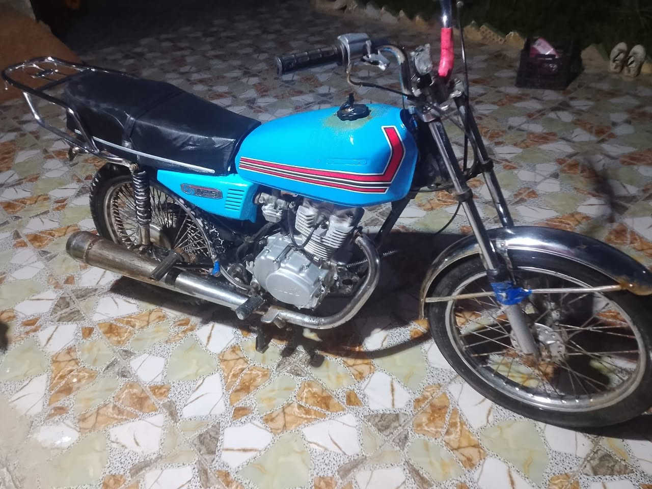 سلام عليكم دراجه البيع مديل 22 بدون اوراق
حلوه وجاهزه مرتبه خابر لو وتساب
المكان النصر 
***********
