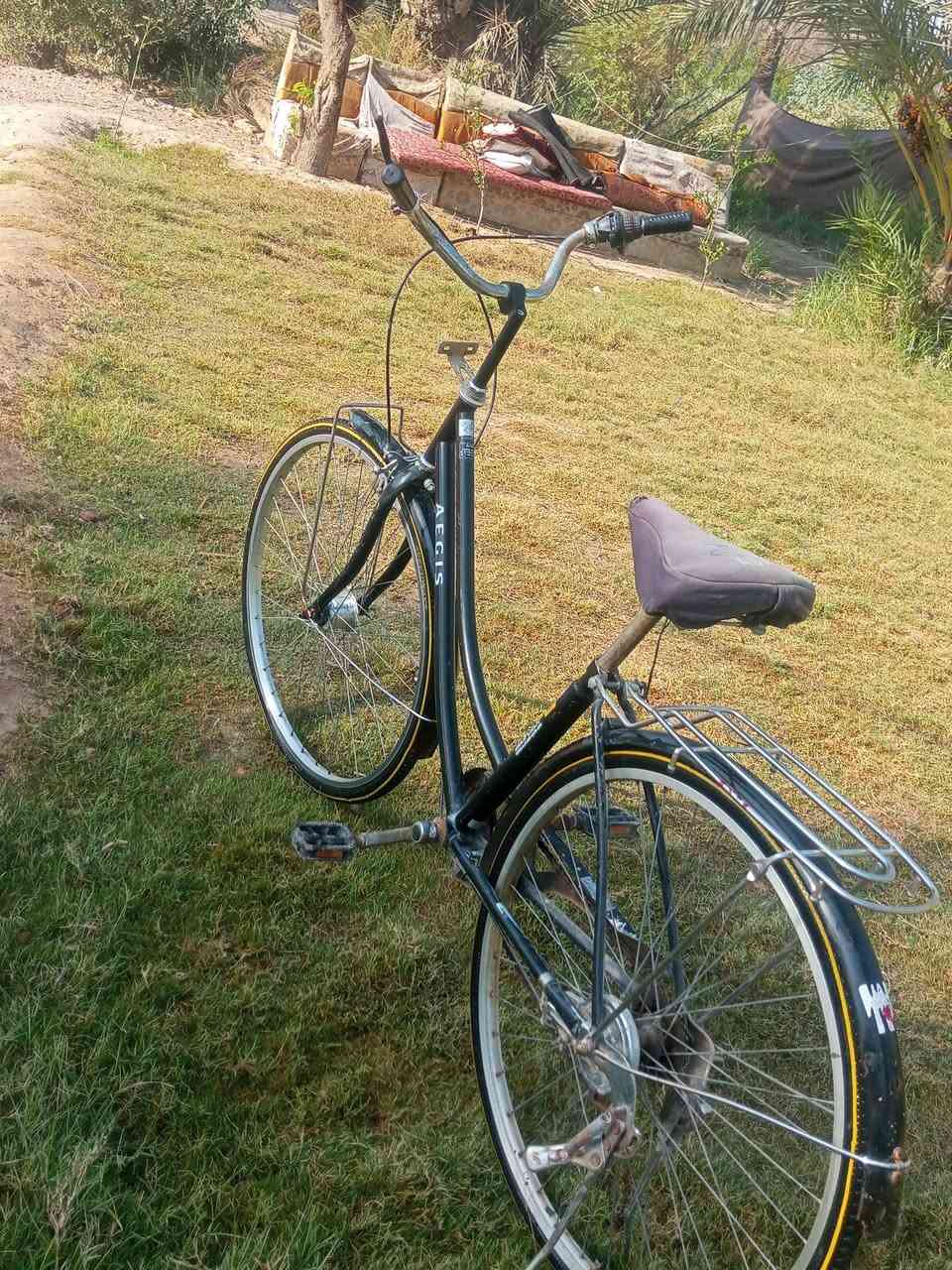 سلام عليكم باسكل البيع مديل 2014 الباسكل نضيف 1 بريكات جدد  2 تواير جدد  3 وياله جدد  4  زنجيل جديد 5.صينيه جديده  7  سبع مكاين  ولله الباسكل جديد بمعنه الكلمه    العنوان كربلاء طويريج الخيرات  السعر 100 وبيه مجال حك الجيه رقم الموبايل  ‪***********‬‏
