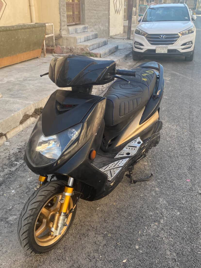 -سلام عليكم-
سكنس فحل نوزل خطين دراجه مكينه بلاد جيب فيتر وفحص و برغي ما مفتوح بيه .صدر رياضي وفج رياضي شركة brembo   دبلات خلفي رياضي كلها اصليات بلادي ويه الدراجه  +الدراجه مكفوله كهربائيات شغاله كلها  +كشن رياضي والدراجه خير من الله ممستخدمه هواي حك روحه ورجعه للدوام وفول مداراه يعني تاخذها جاهزه مجهزه 
+ بيها الاوراق حته تاريخ الشراء مكتوب مصار ٤ اشهر من منزلها من الرمبه وكلشي بيها نازل وياها يعني ممغير بيها شي واحد 

السعر  مليون و ميه وخمسين وبيها مجال حك الجيه
رقمي : *********** بس الشراي يتصل +واتساب مفتوح
