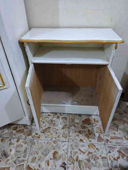 السلام عليكم
عندي غرفه صاج عراقي. 4 ملم
نضافه 80/💯 التراث 
800 الف وبيها مجال 
رقم/ ***********
