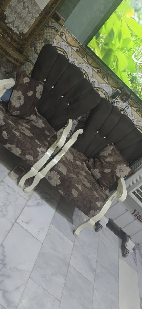 تخم تركي 4كرسي و2كبار البيع السعر 350 الف ظر فقط صفحه نازله وحده


**إذا كنت صاحب هذا الإعلان وتريد حذفه لأي سبب، رجاءا أرسل رسالة إلى الدعم الفني**