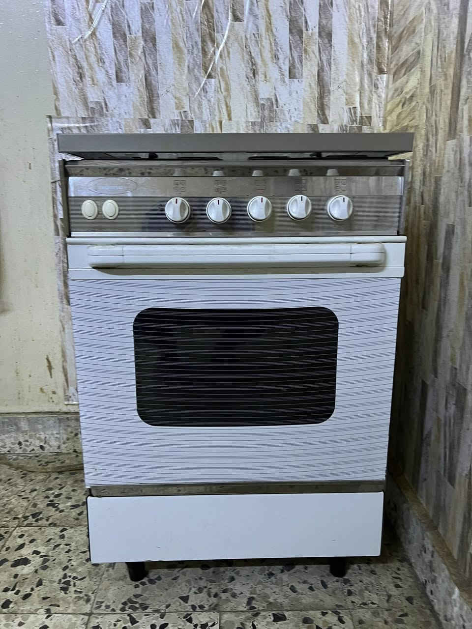 طباخ كلش نظيف ١٢٥ قفل ***********
