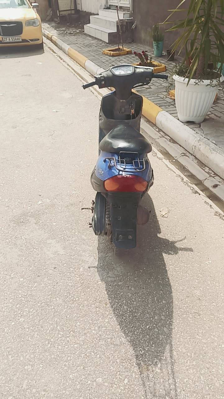 بيجي للبيع كل شي ما بيها سعرها 185 وبيها مجال مكانه سماوه حي الحكم اتصل بالرقم ***********
