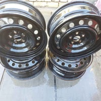 ويل كورلا حاويه لاعواج ولاتصليح السعر 75 الف للستفسار 07725158889